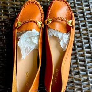 GORGEOUS ALDO soft Italian leather moccasins, never worn!  Neutral tan color 8.5